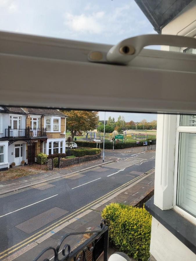 Edelweiss Guest House Southend-on-Sea Esterno foto